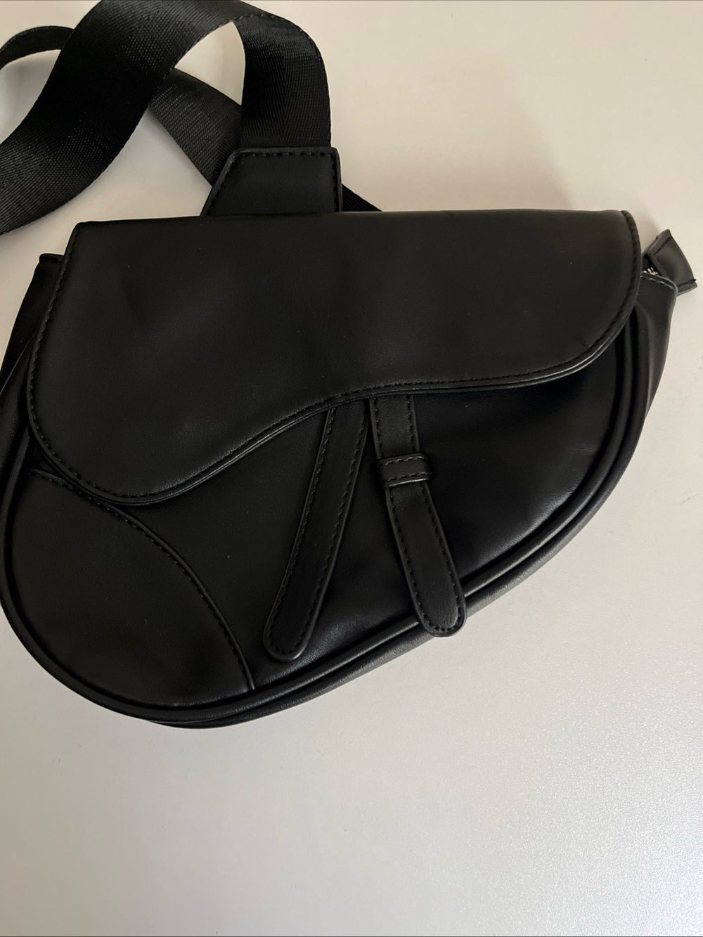 Black Saddle Bag Pistol Bag Casual Faux Leather Adjustable Strap Sling 9.5” New